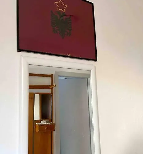 بيت ضيافة Communist Style